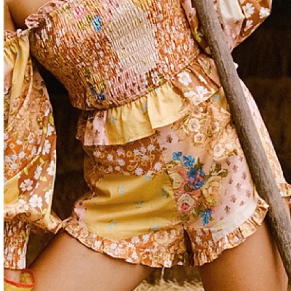 SPELL FREIDA SHORTS AMBER